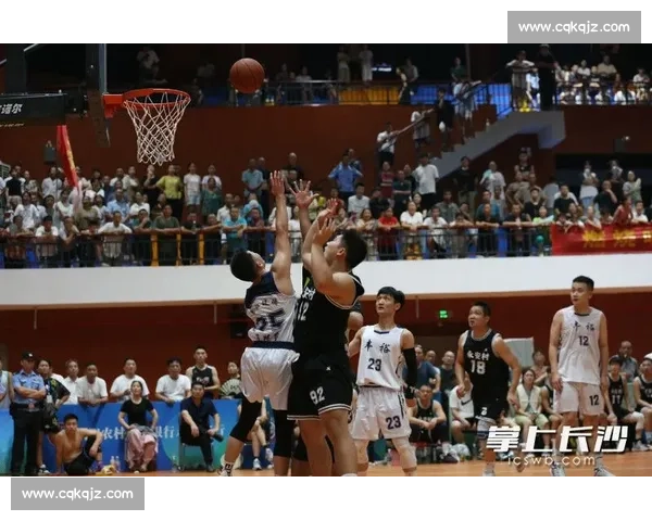 大连中源队 “手递手” 写意：村 BA 赛场的默契勋章