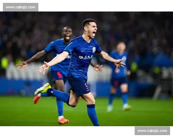 客场 2-2 申花!马马杜:为球队与球迷自豪 客场 2-2 申花!马马杜:为球队与球迷自豪